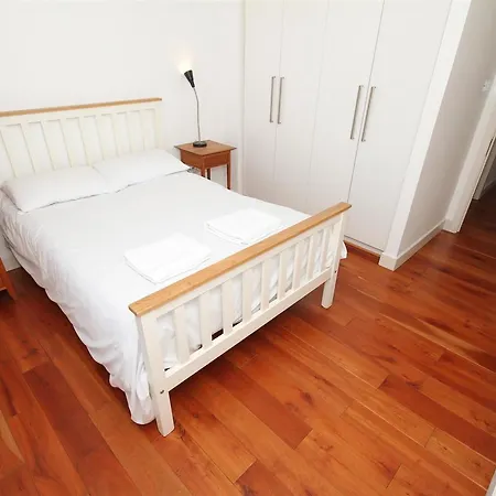 Апартаменты Superb Gallery Quay Penthouse